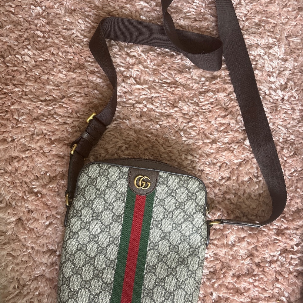 GUCCI GG SUPREME NEVER USED MONOGRAM OPHIDA SMALL SLINGBAG - BRAND NEW